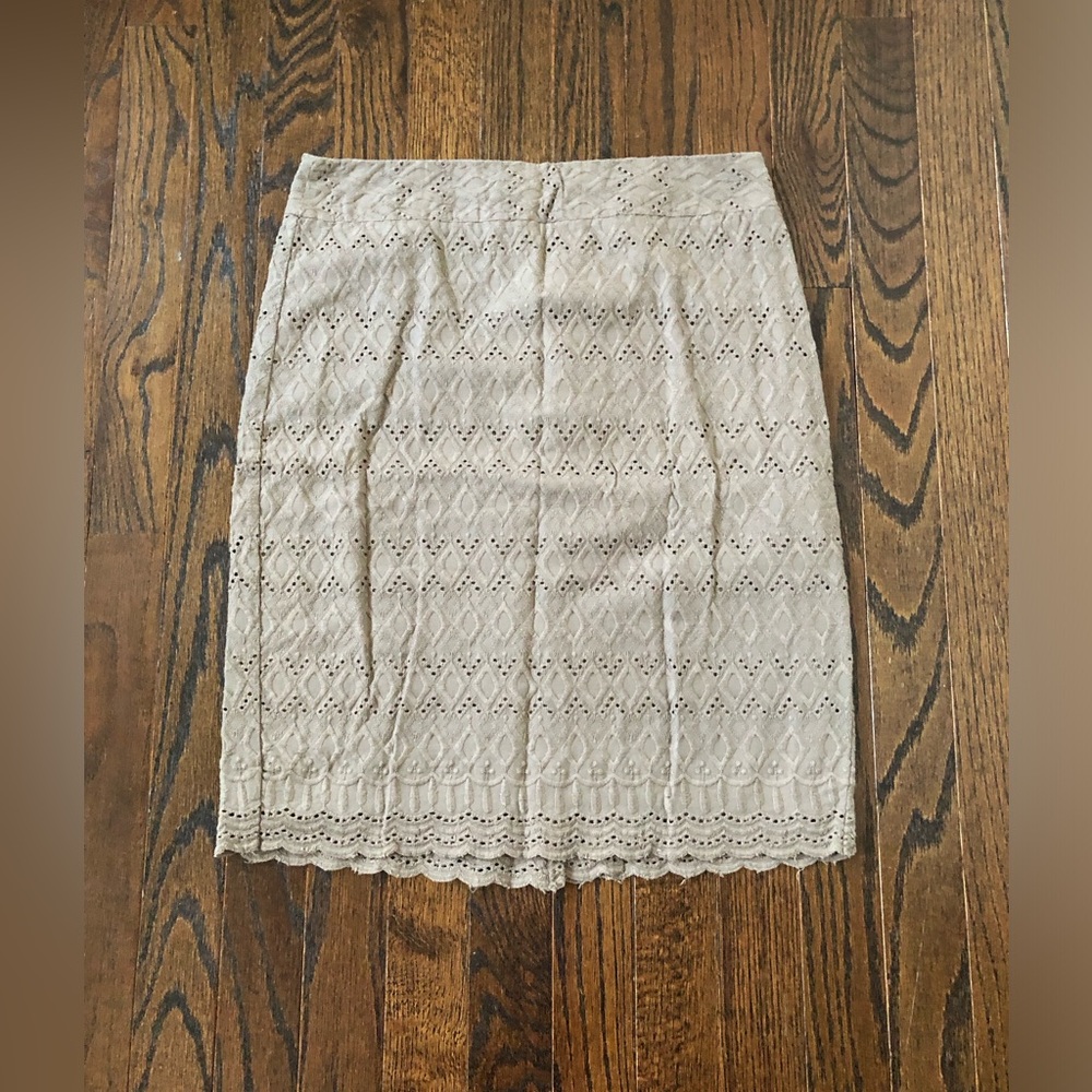 Ann Taylor Women’s 2 Greige Tan/Brown Geometric Eyelet Scalloped Pencil Skirt